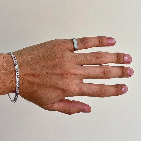 silver classy signet flat bar ring - Picture 5 of 8